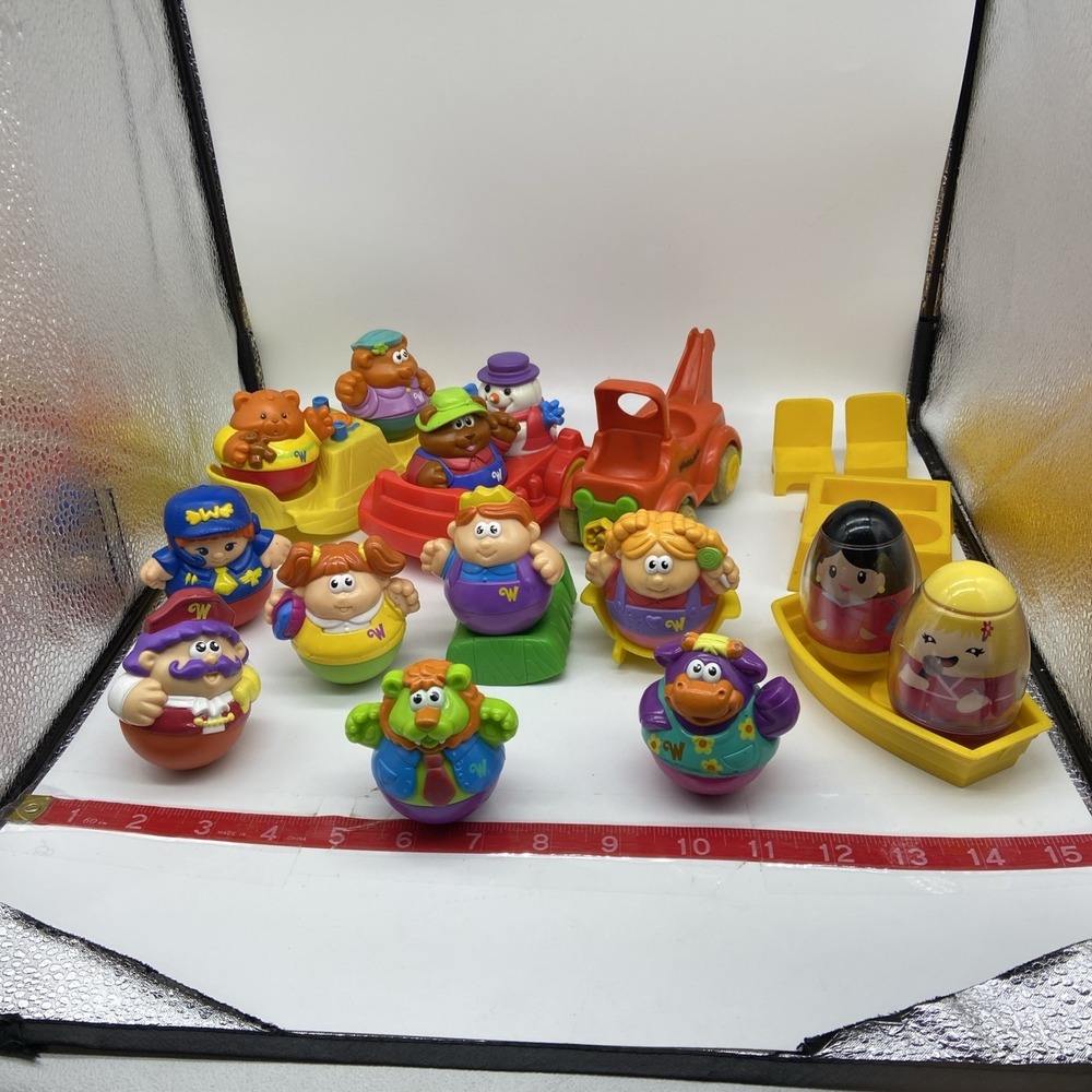 Vintage Playskool Weebles Lot Figures Vehicles Tow Truck Boat Furniture 19pc